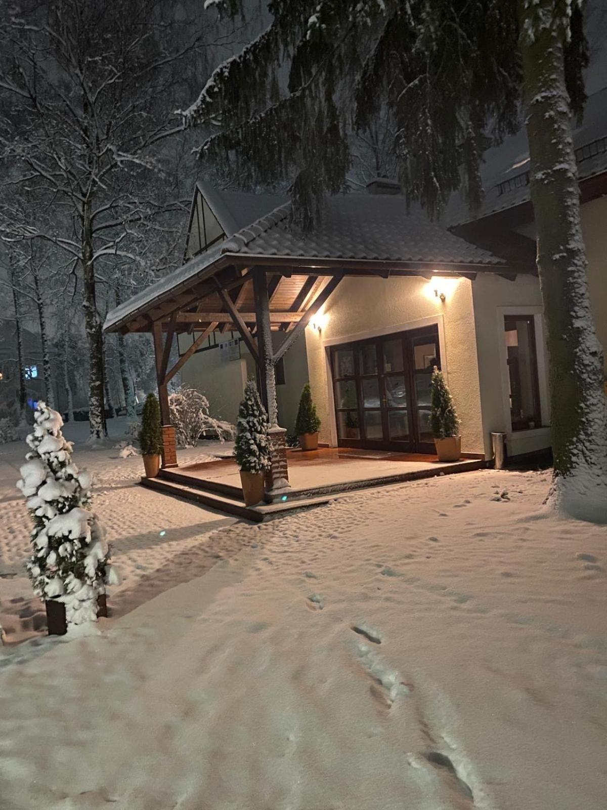 Hotel Restauracja Cztery Pory Roku Orneta Экстерьер фото